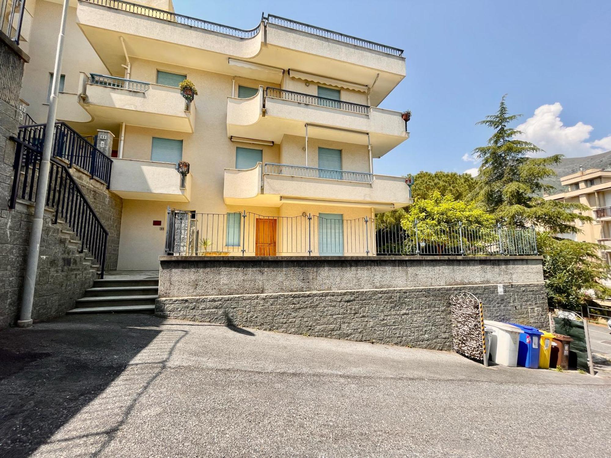 2 Locali A 600 Mt Dal Mare - Free Parking Apartment Ceriale Bagian luar foto