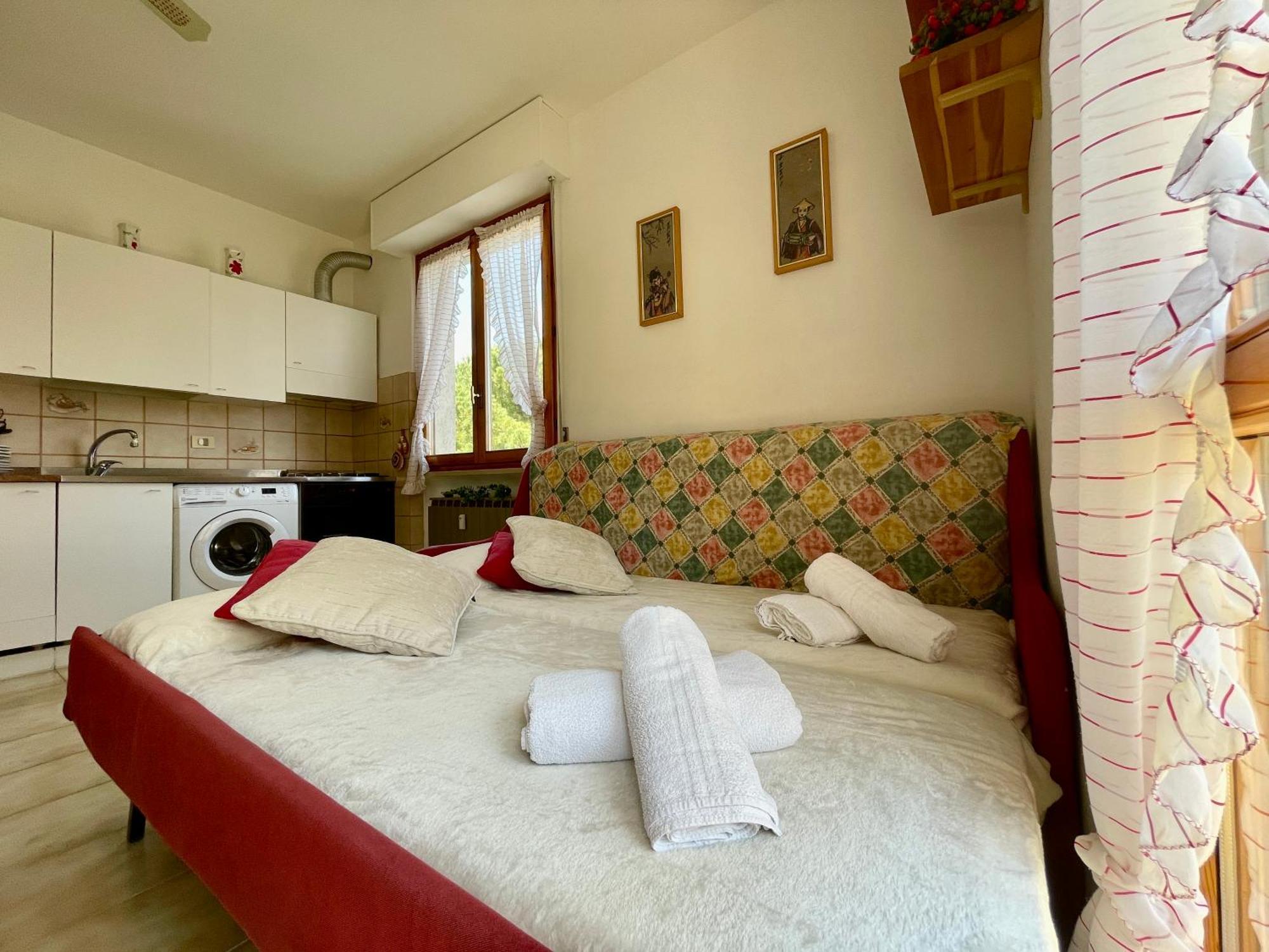 2 Locali A 600 Mt Dal Mare - Free Parking Apartment Ceriale Bagian luar foto