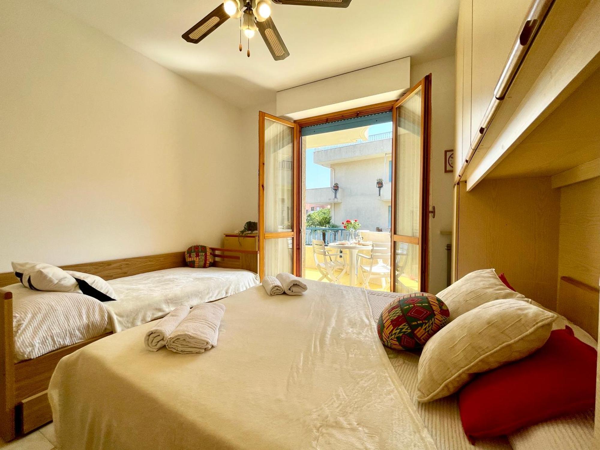 2 Locali A 600 Mt Dal Mare - Free Parking Apartment Ceriale Bagian luar foto